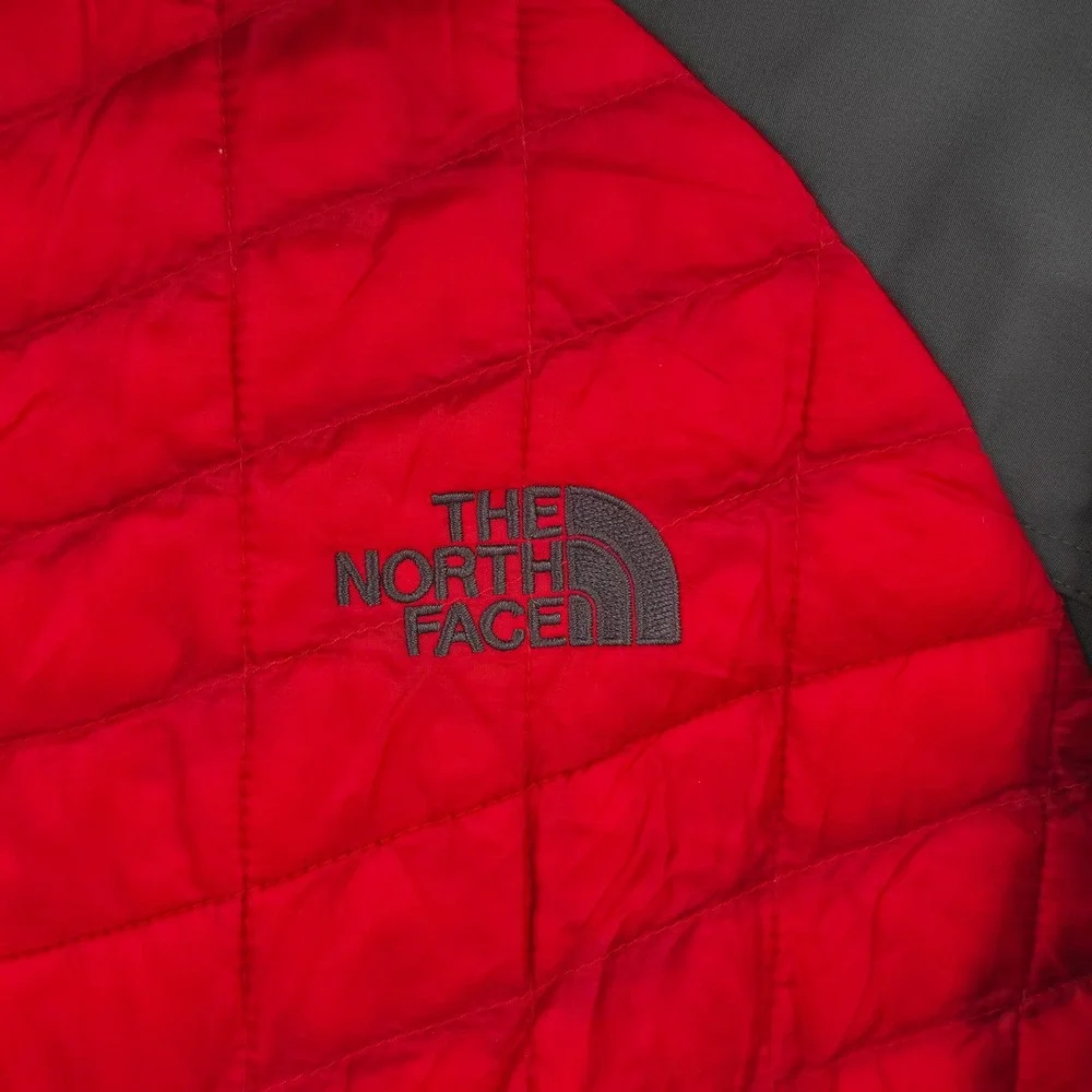 The North Face Mens S Thermoball Hybrid Quilted Puffer Jacket Red Grey Hooded